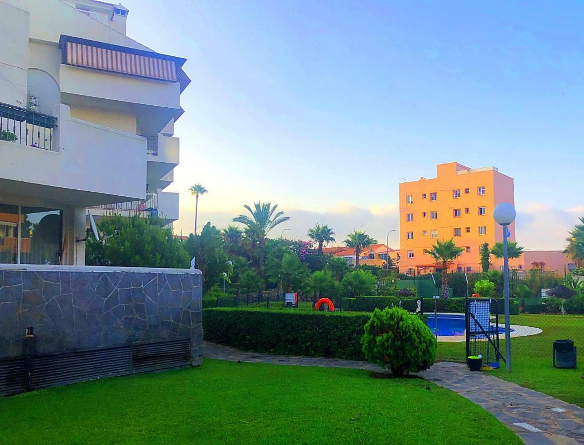 Seaview Apartment With Great Amenities & Facilities Benalmádena Extérieur photo